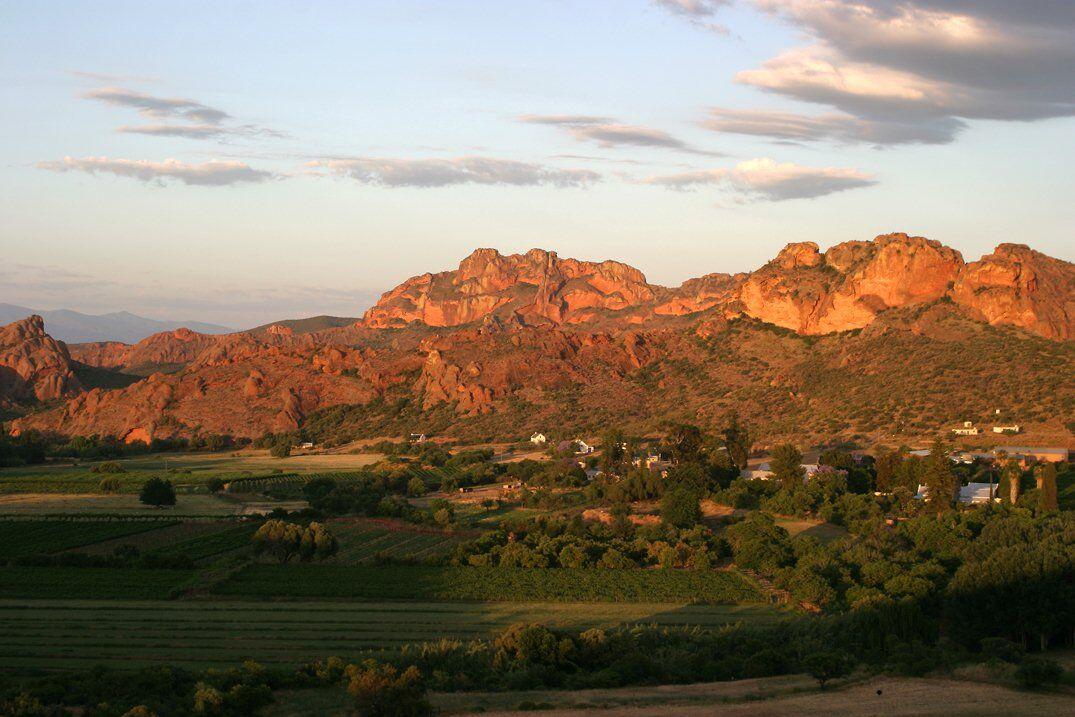 Red Stone Hills, SelfCatering Guest Farm in Oudtshoorn